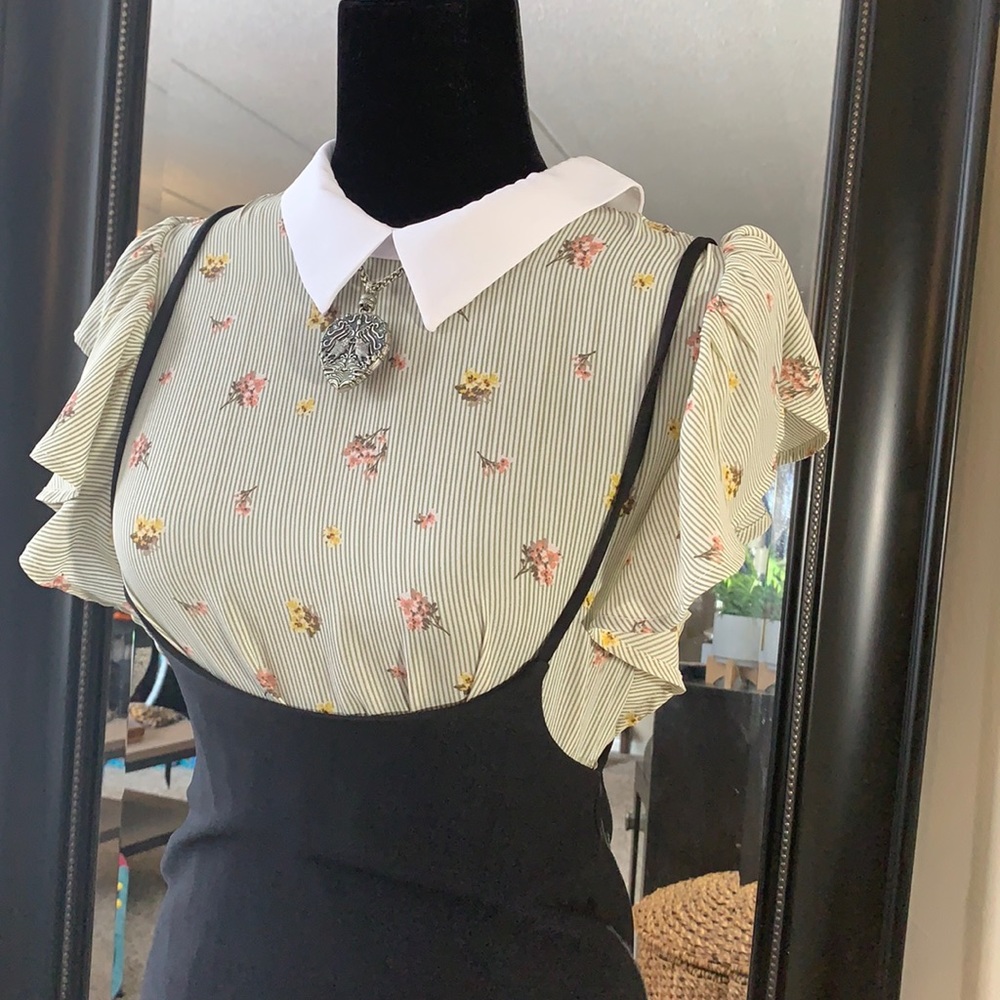 Montague collared top